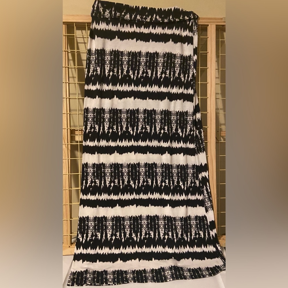 🖤🤍RUE21 BLACK & WHITE MAXI SKIRT/DRESS🤍🖤 NWOT